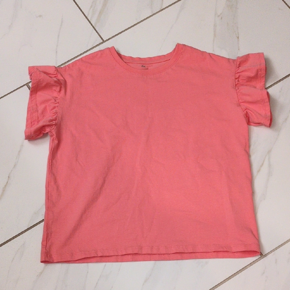 NWOT- H&M Pink Ruffle Sleeve Tee